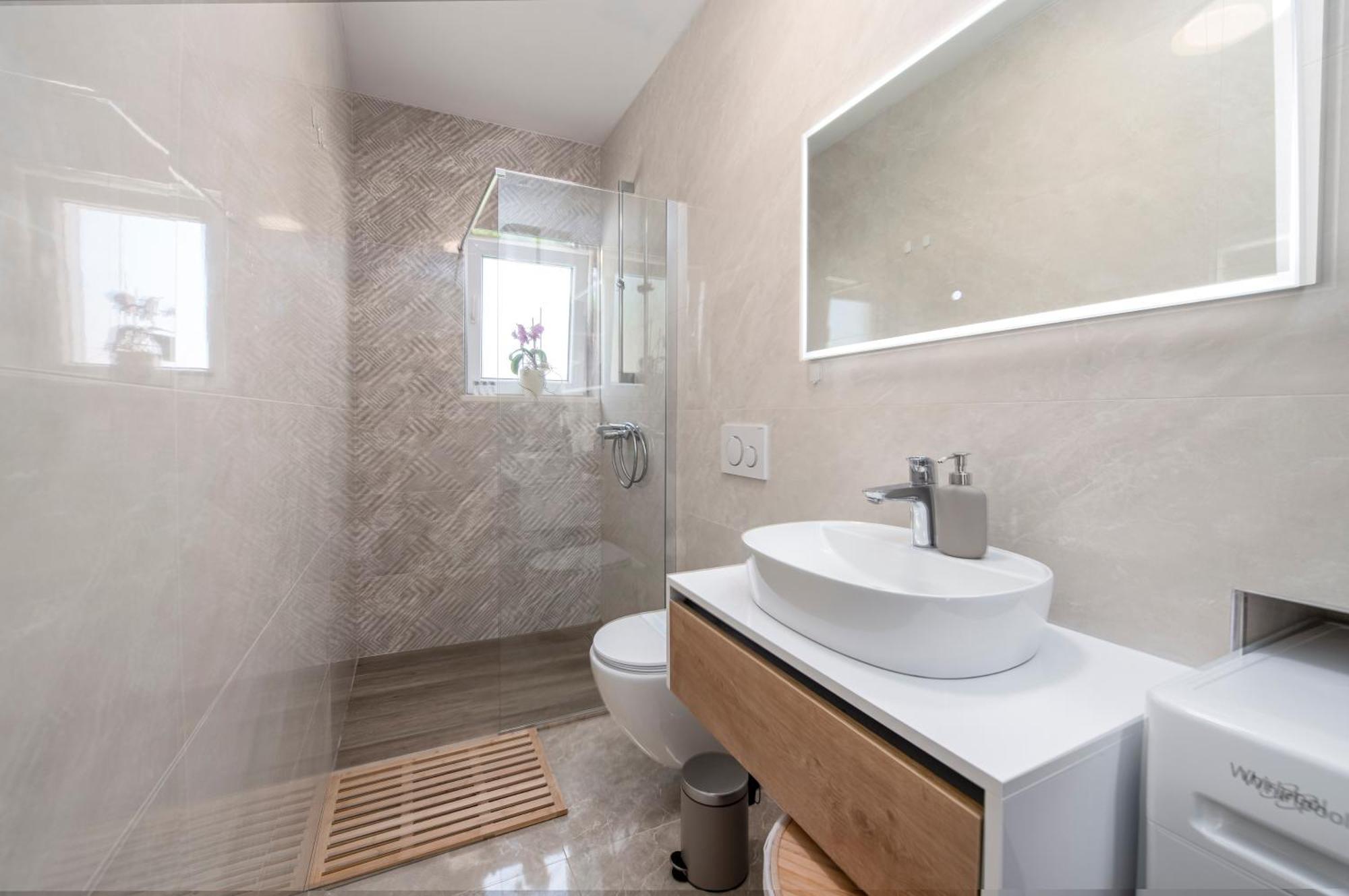 Apartament Nea *